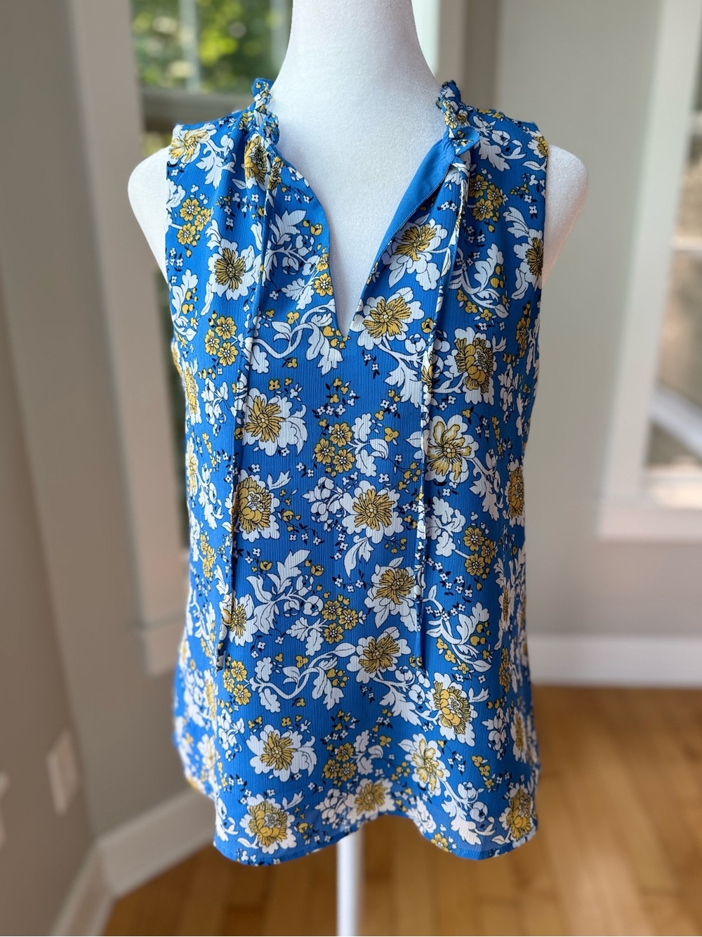 J. Crew Blue Yellow White Floral Tie-Neck Sleeveless Blouse Top Sz XXS